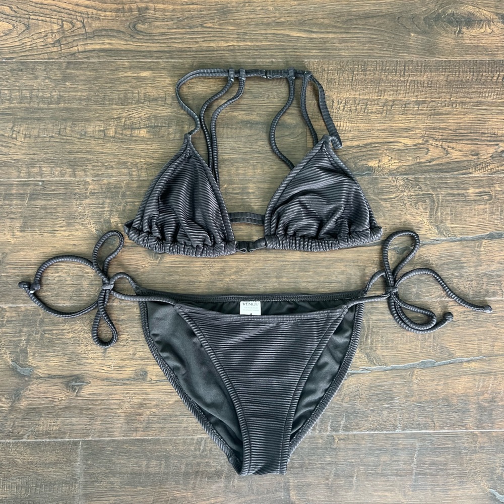 VENUS Black Swimwear